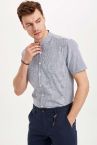 Modern Fit Hakim Yaka Desenli Kısa Kollu Gömlek