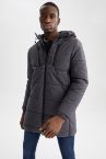 Regular Fit Kapüşonlu Baskılı Rüzgar ve Su Geçirmez Uzun Mont Parka