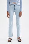 Slim Flare Yırtmaç Detaylı Jean Pantolon