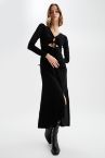 Slim Fit Yılbaşı Temalı Göğüs Dekolteli Yırtmaçlı Midi Elbise