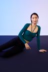 Slim Fit Boyunda Bağlama Detaylı Uzun Kollu Crop Bluz