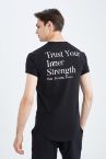 Muscle Fit Bisiklet Yaka Pamuklu Penye Tişört