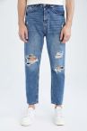 Loose Fit Normal Bel Kısa Paça Yırtık Detaylı Jean Pantolon