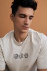Relax Fit Bisiklet Yaka Sırt Baskılı Kısa Kollu Tişört