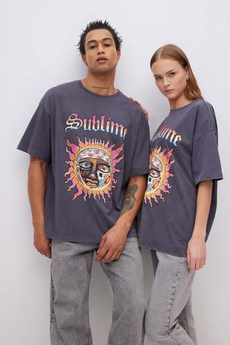 Oversize Fit Ramones Licensed Crew Neck Printed Short Sleeve T-Shirt