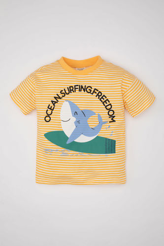 Erkek Bebek Köpek Balığı Baskılı Kısa Kollu Tişört