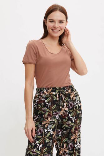 V Yaka Basic Relax Fit Kısa Kollu Tişört