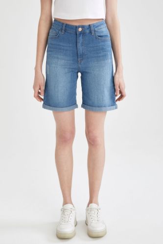 Katlama Paça Detaylı Slim Fit Yüksek Jean Bermuda Şort