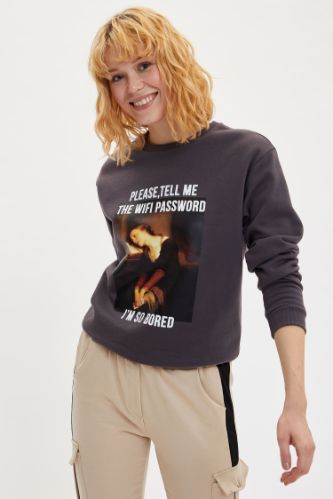 Fotoğraf Baskılı Regular Fit Gömlek Yaka Uzun Kollu Sweatshirt