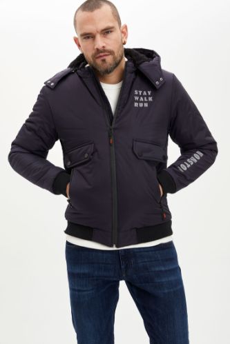 Slim Fit Kapüşonlu İçi Polar Reflektör Detaylı Kalın Mont