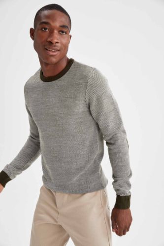 Slim Fit Bisiklet Yaka Yamalı Kol Detaylı Triko Kazak