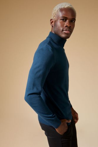 Slim Fit Balıkçı Yaka Triko Kazak