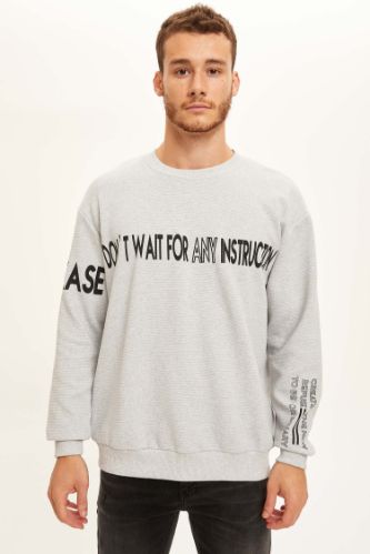Oversize Fit Bisiklet Yaka Slogan Desenli Göğüs ve Kol Baskılı Uzun Kollu Sweatshirt
