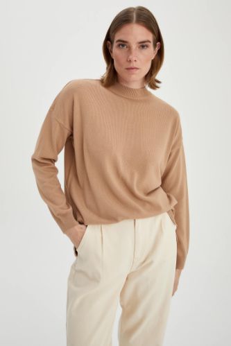 Oversize Asimetrik Kesim Triko Kazak