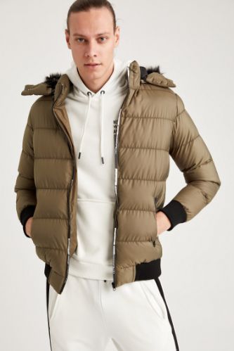 Slim Fit Yakası Peluş Kürklü Şişme Kalın Mont