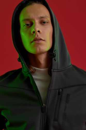 Kapüşonlu Termal Rüzgar Geçirmez Softshell Mont