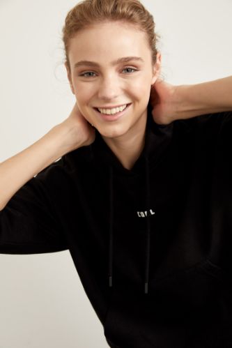 Kapüşonlu Kanguru Cepli Etek Ucu Lastikli Crop Fit İçi Yumuşak Tüylü Sweatshirt