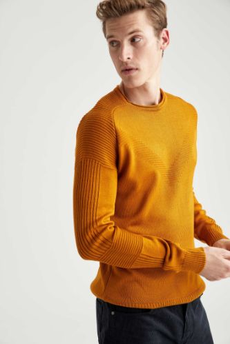 V Desenli Slim Fit Bisiklet Yaka Triko Kazak