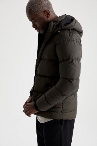 Slim Fit Kapüşonlu Kalın Şişme Mont