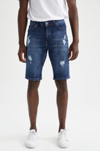 Regular Fit Yırtık Detaylı Bermuda