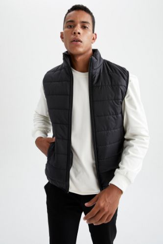 Slim Fit Dik Yaka Fermuarlı Yelek
