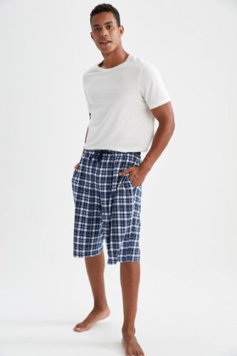 Regular Fit Kare Desenli Şort