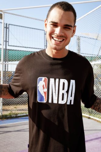 NBA Lisanslı Oversize Fit Bisiklet Yaka Kısa Kollu Tişört