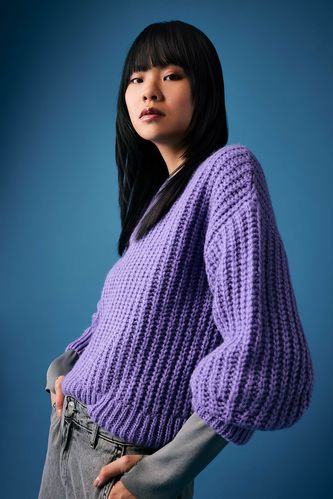 Пуловер оверсайз с круглым вырезом из трикотажа для женщин