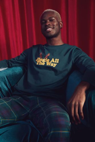 Yılbaşı Temalı Regular Fit Baskılı Pamuklu Pijama Takımı