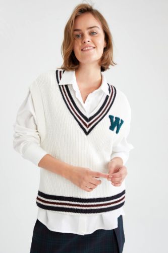 Kolej Temalı V Yaka Oversize Fit Triko Süveter