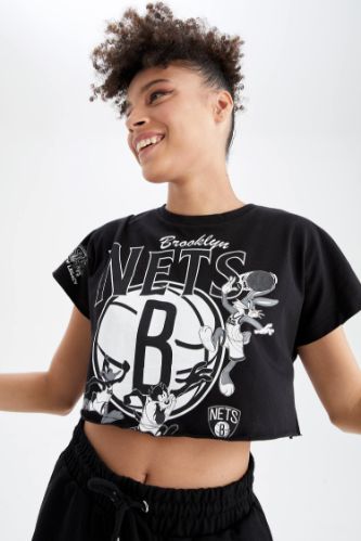 Coool NBA X Space Jam 2 Brooklyn Nets Lisanslı Bisiklet Yaka Crop Tişört