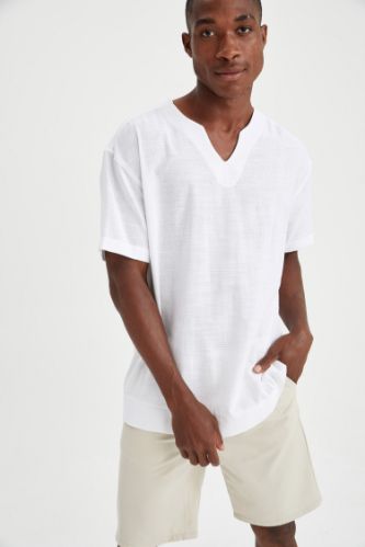 Regular Fit V Yaka Basic Kısa Kollu Gömlek