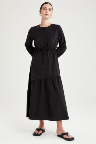 Regular Fit Volanlı Maxi Elbise