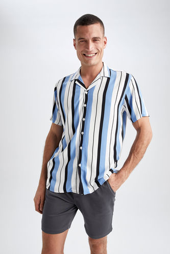 Regular Fit Top Collar Line Pattern Short Sleeve Shirt
