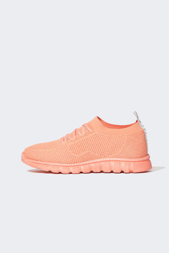 Women Defacto Fit Ribbed Sole Lace-Up Sneakers