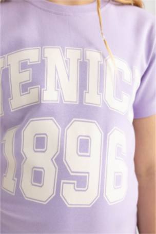 Kız Çocuk Slim Fit Bisiklet Yaka Üniversite Baskılı Fitilli Kaşkorse Kısa Kollu Tişört