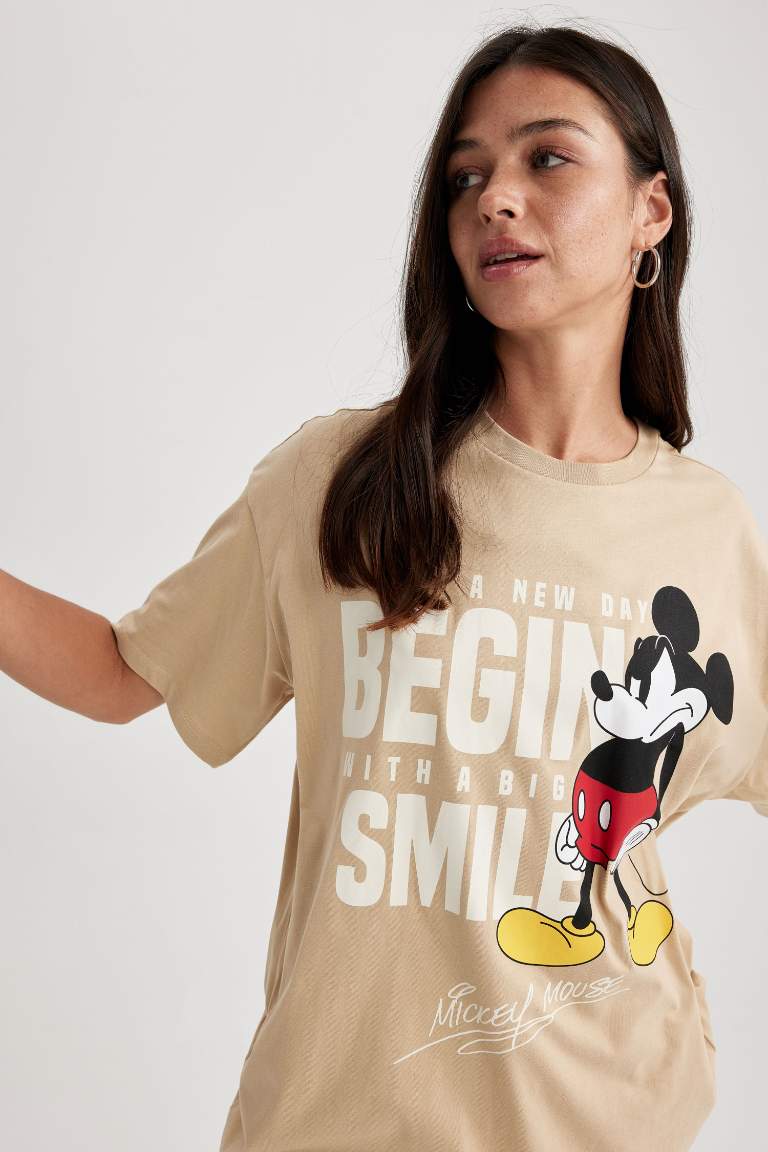 Disney Mickey & Minnie Oversize Fit Bisiklet Yaka Baskılı Kısa Kollu %100 Pamuk Tişört