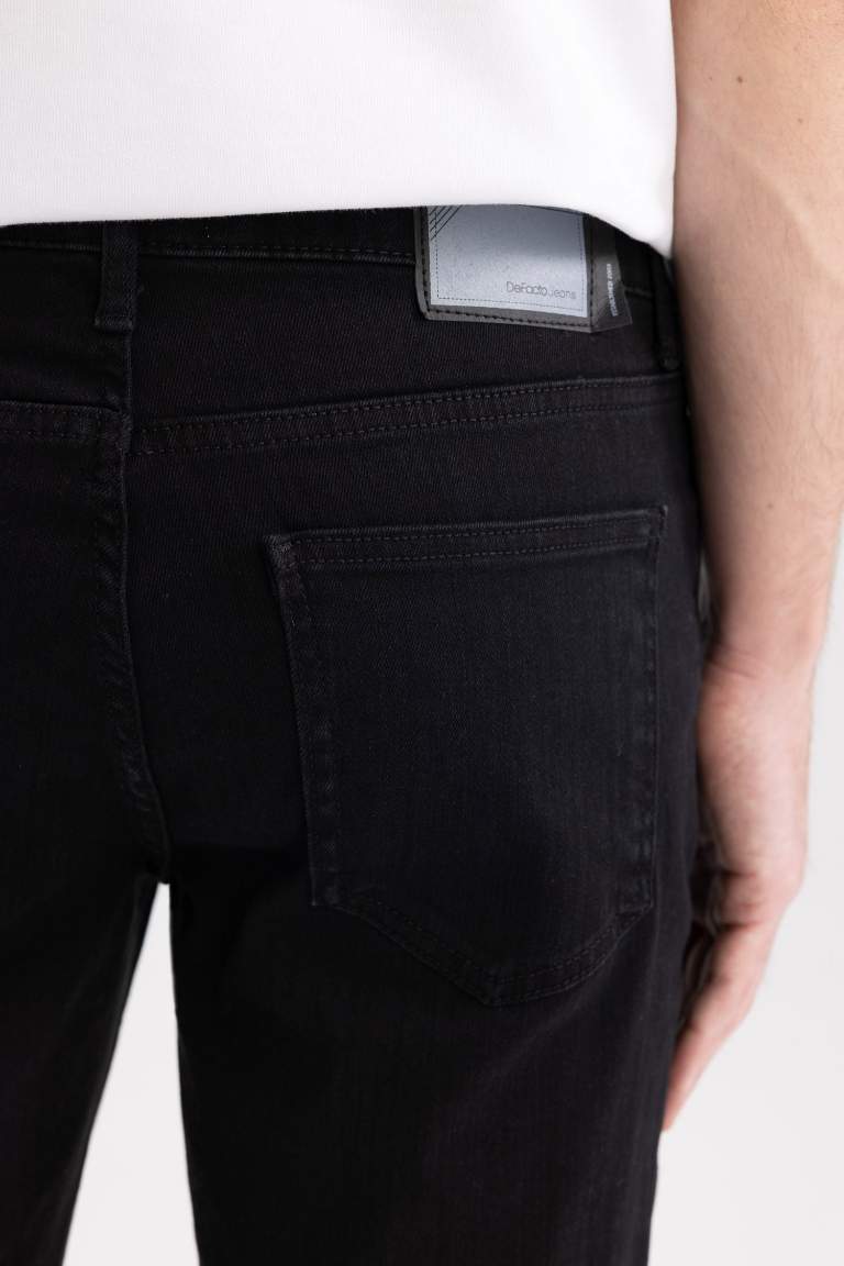Regular Fit Normal Kalıp Norma Bel Normal Paça Jean Bermuda Şort
