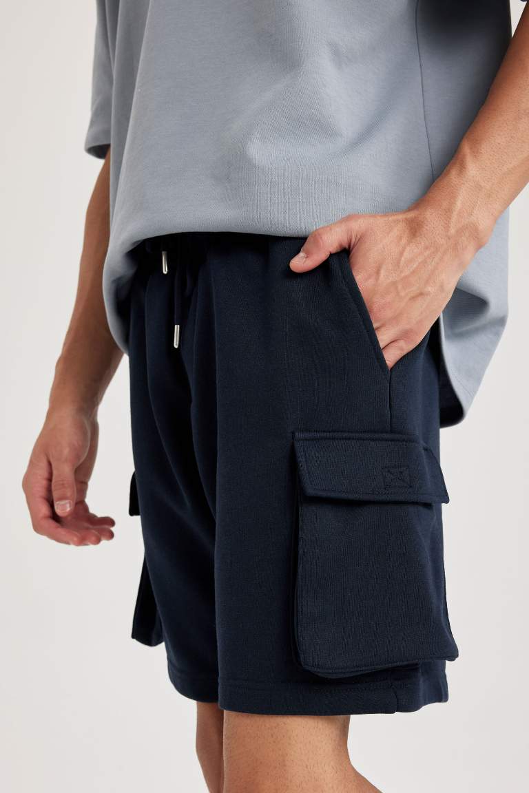 Regular Fit Düz Paça Kargo Cepli Şort