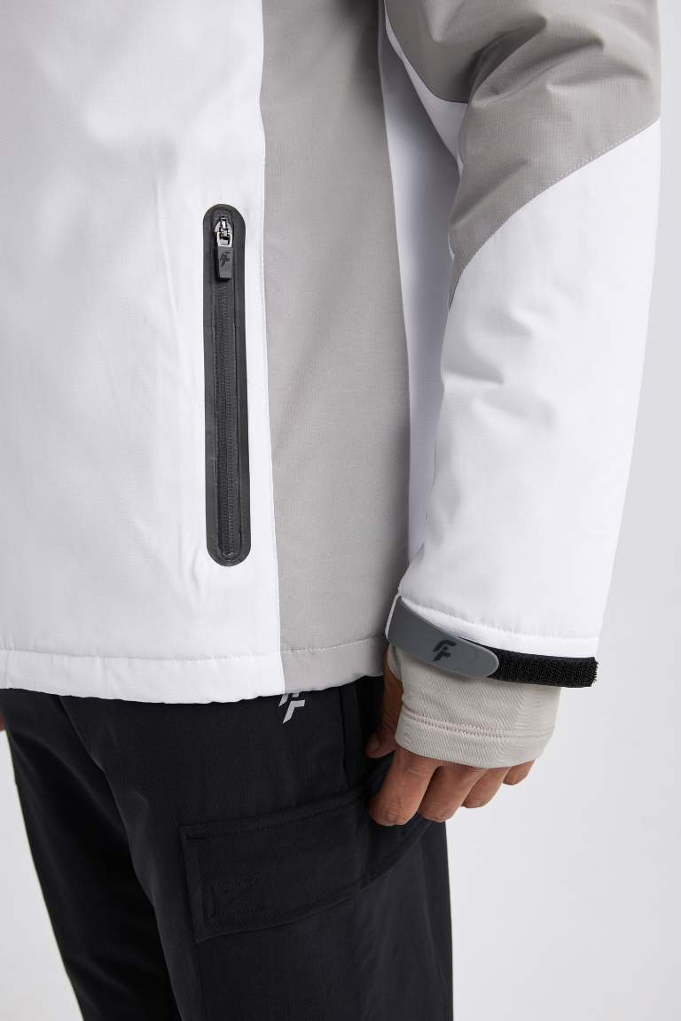 DeFactoFit Su İtici Slim Fit Kapüşonlu Ribana Mont