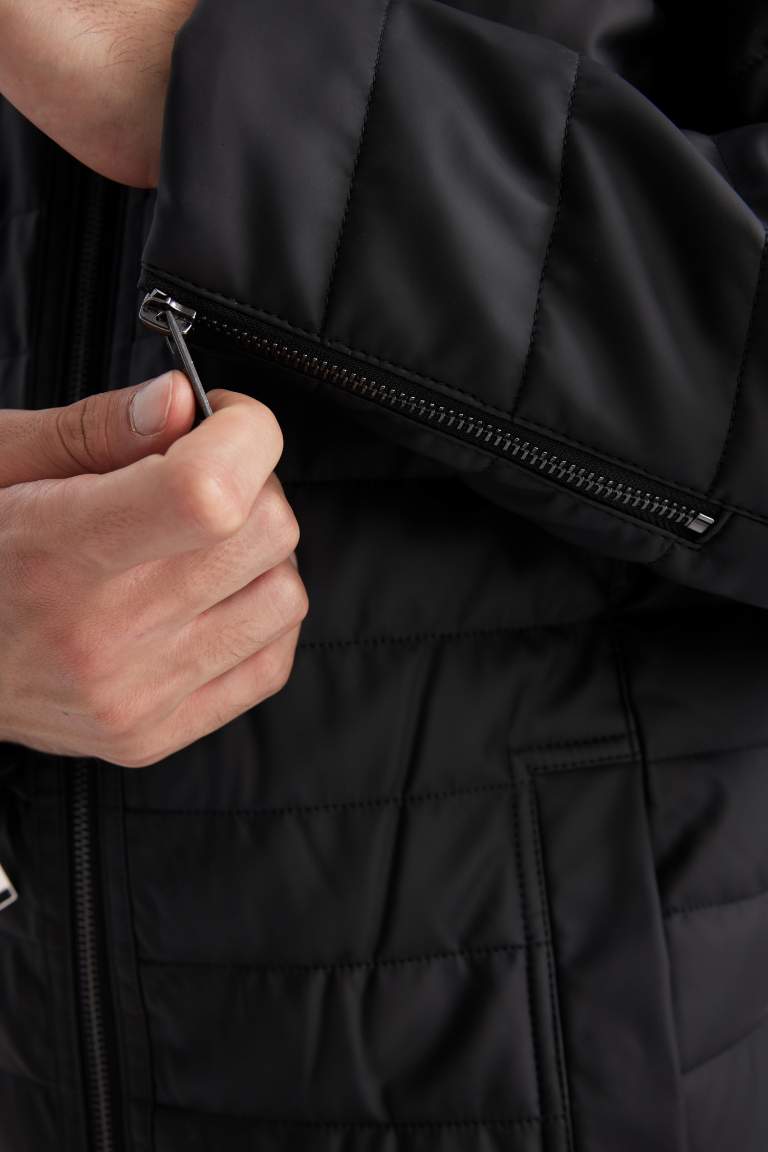 Su İtici Slim Fit Dik Yaka Suni Deri Mont