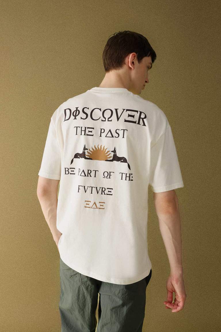 Oversize Fit Bisiklet Yaka Sırt Baskılı Kısa Kollu Tişört