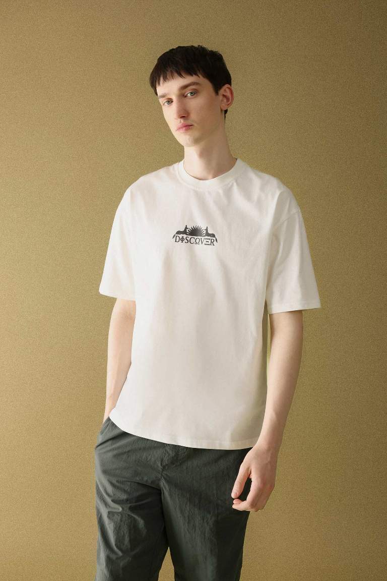 Oversize Fit Bisiklet Yaka Sırt Baskılı Kısa Kollu Tişört