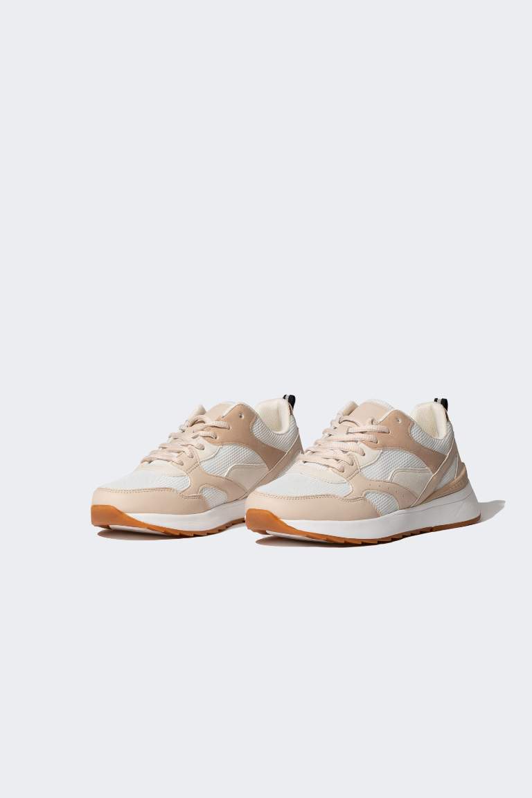 Kadın Düz Taban Bağcıklı Suni Deri Sneaker