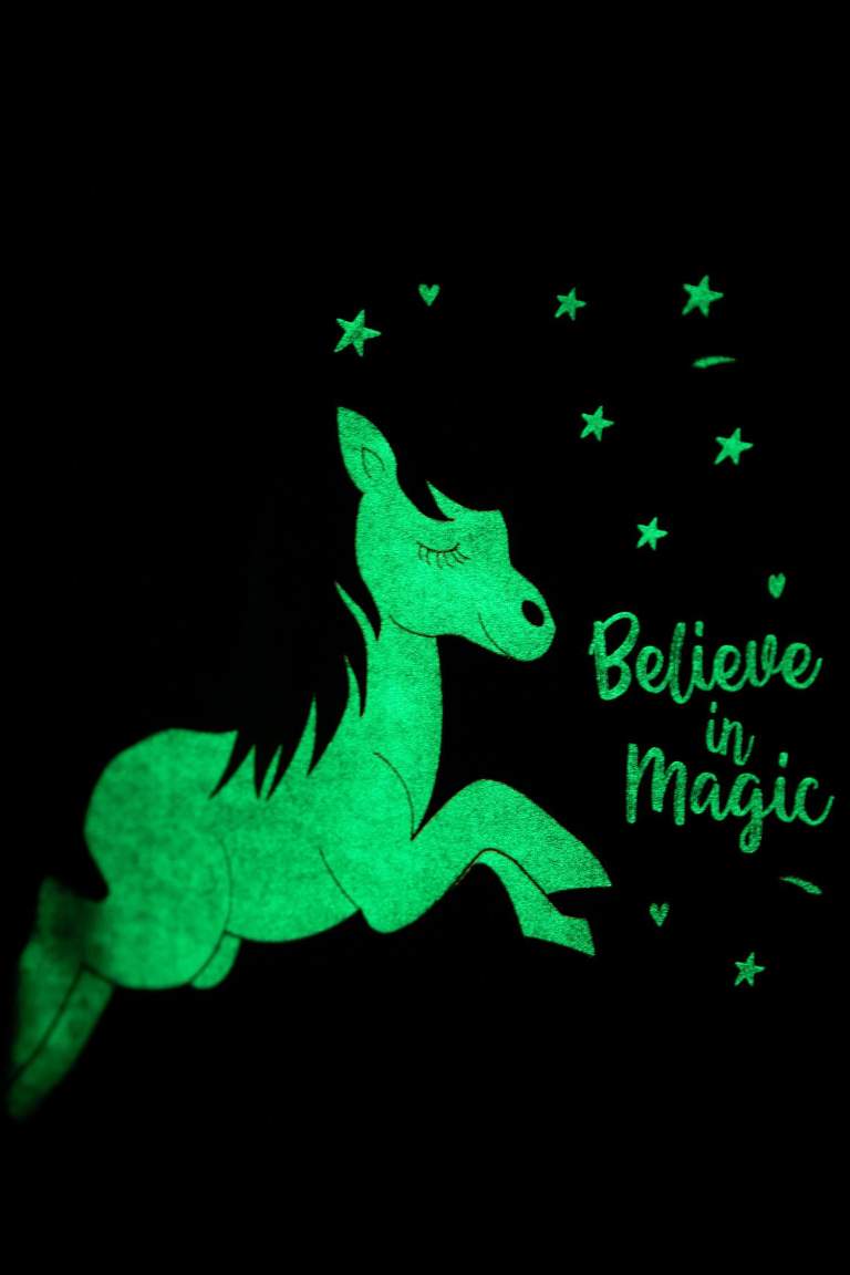 Kız Bebek Unicorn Baskılı Karanlıkta Parlayan Uzun Kollu Penye Pijama Takımı