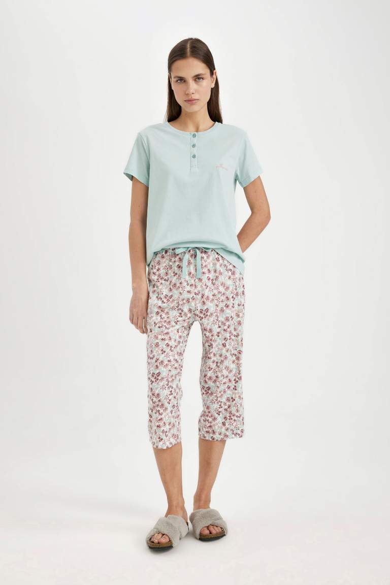 Fall in Love Desenli Kısa Kollu Kapri Pijama Takımı