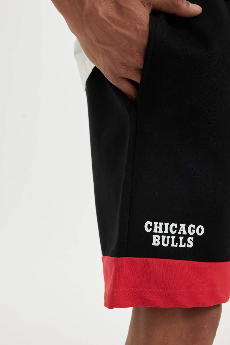 DeFactoFit NBA Chicago Bulls Standart Fit Düz Paça Şort