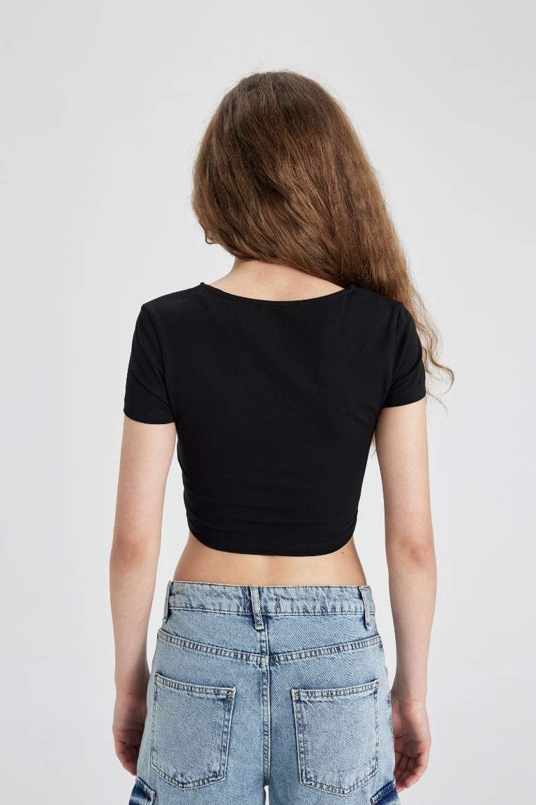 Fitted U Yaka Kısa Kollu Tişört