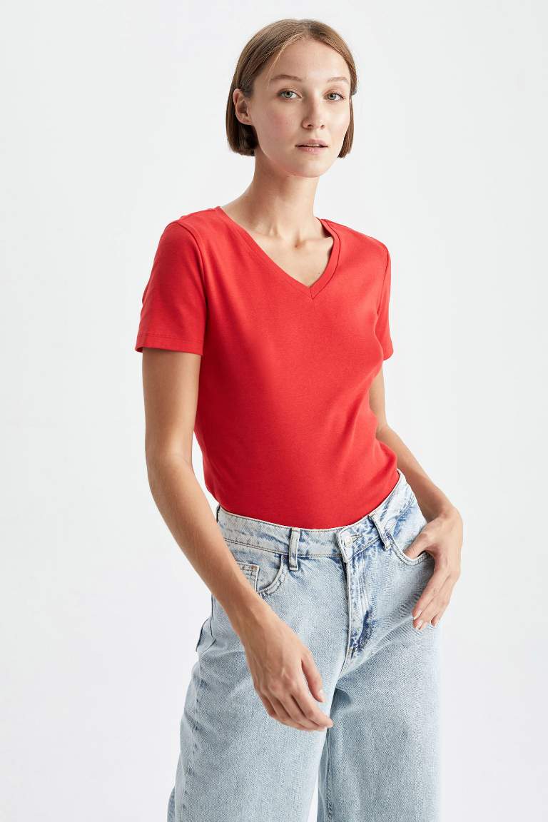 Slim Fit V Yaka Basic Kısa Kollu %100 Pamuk Tişört