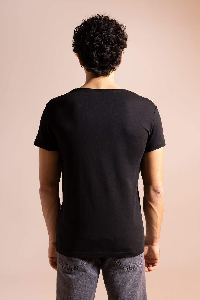 Slim Fit V Yaka Basic Kısa Kollu Tişört